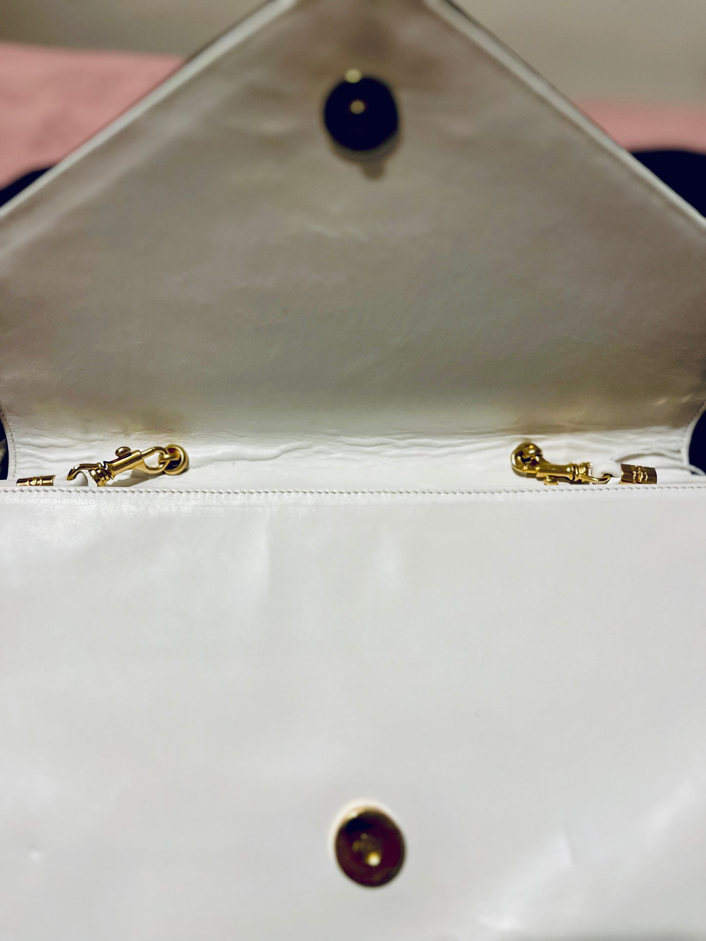 White and Black Debonair 1960s Vintage Handbag