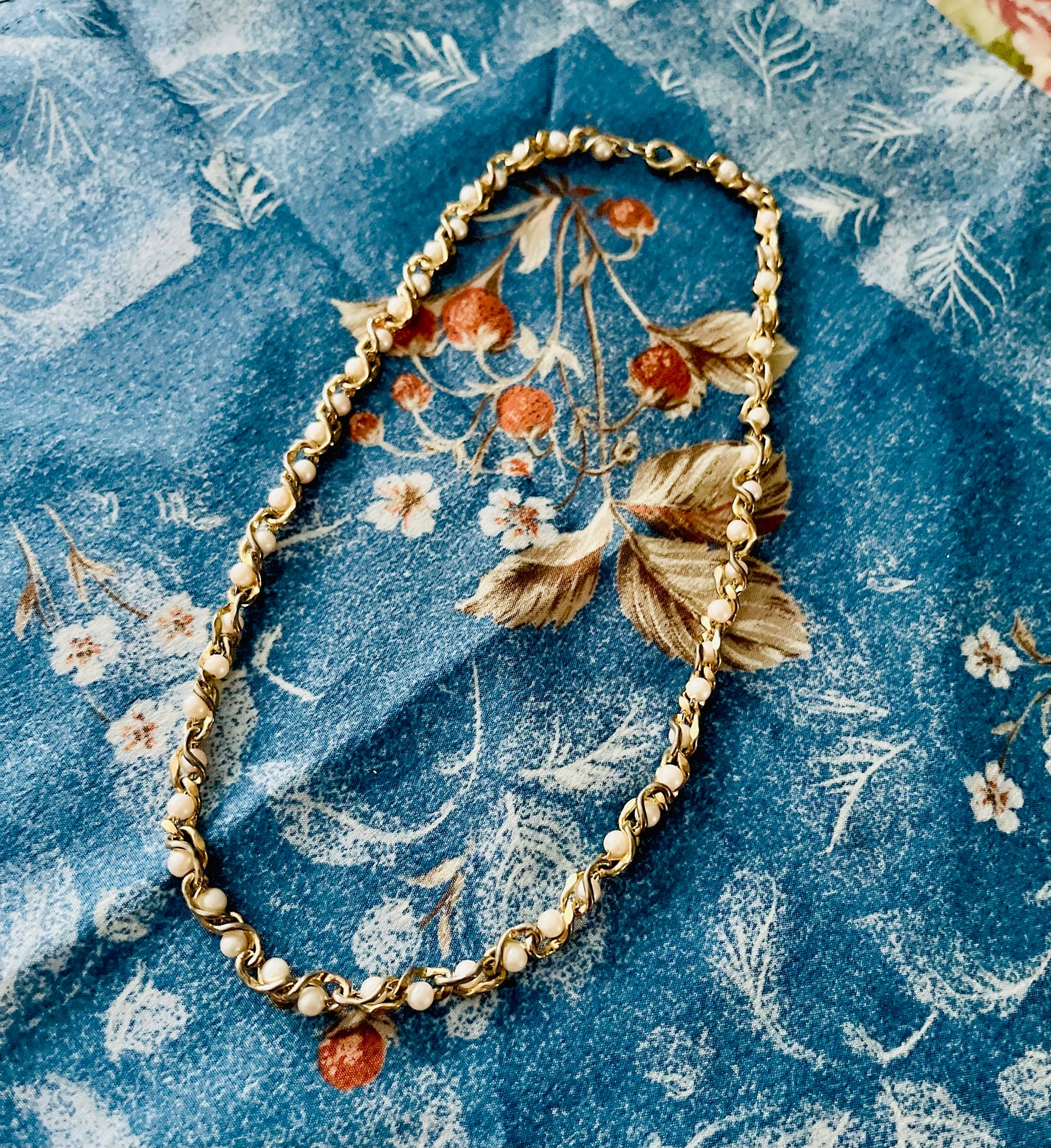 Gold chain necklace with pearls