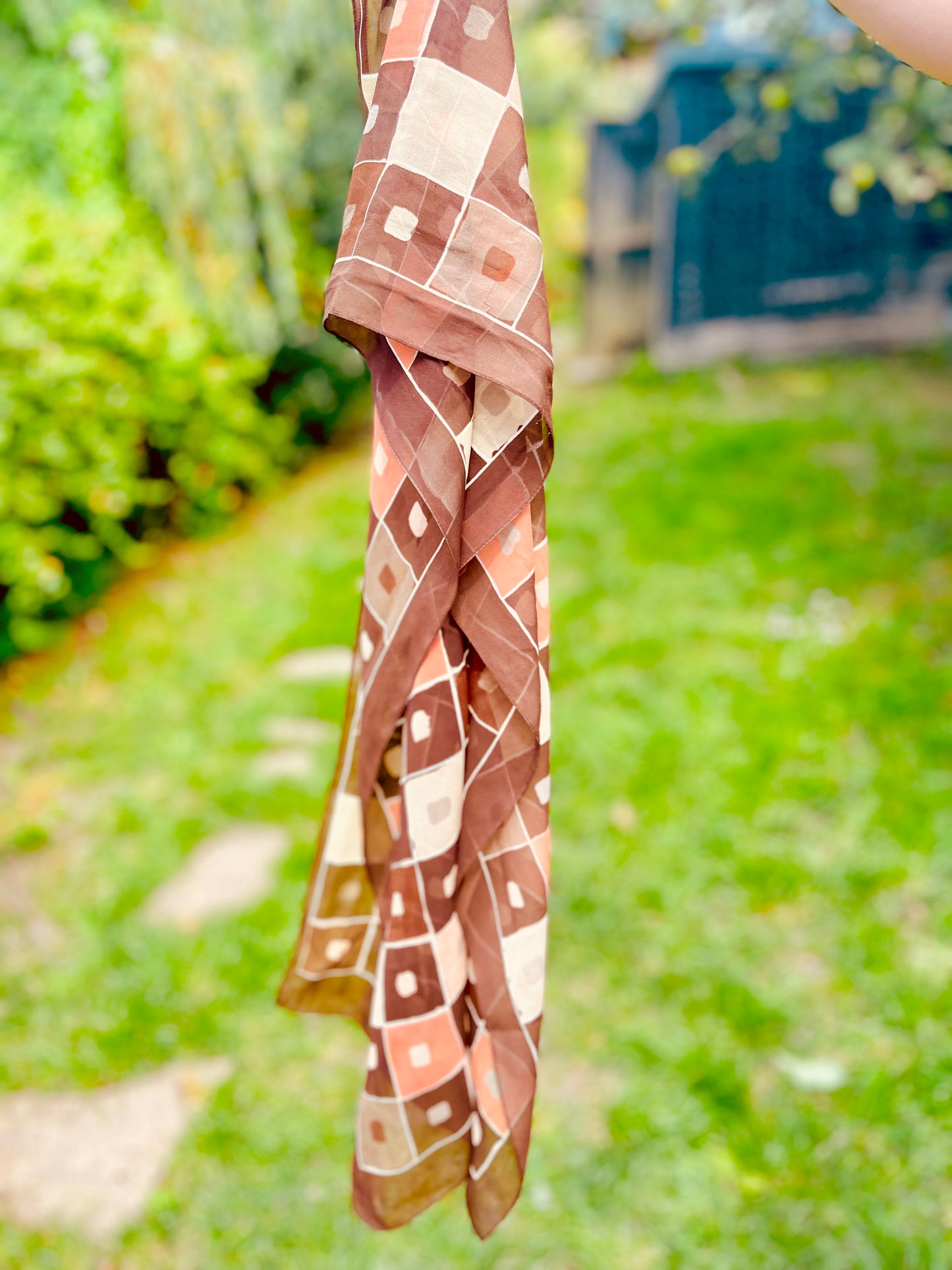 Long 70s Retro Geometric Squares Headscarf