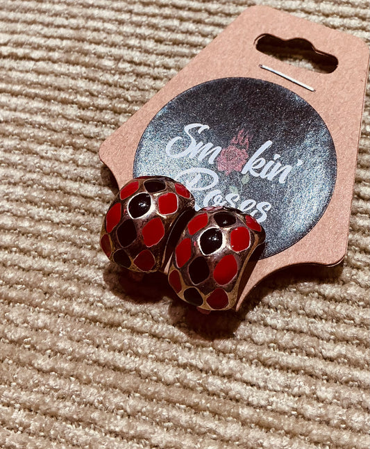 1980s Vintage Black and Red Clip on Earrings