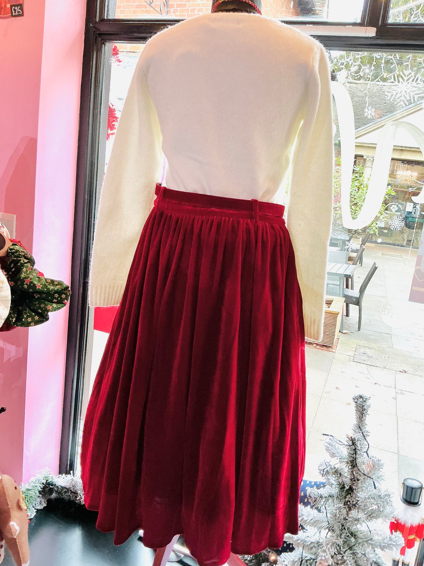 Banned Retro Red Velvet Dreams Skirt