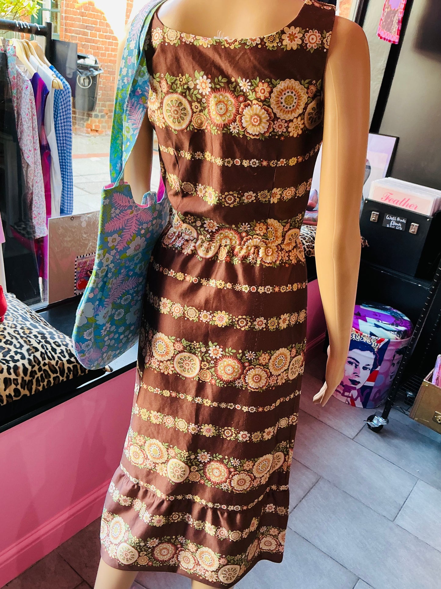 1960s Vintage Beckleidung Brown Retro Floral Slip Dress