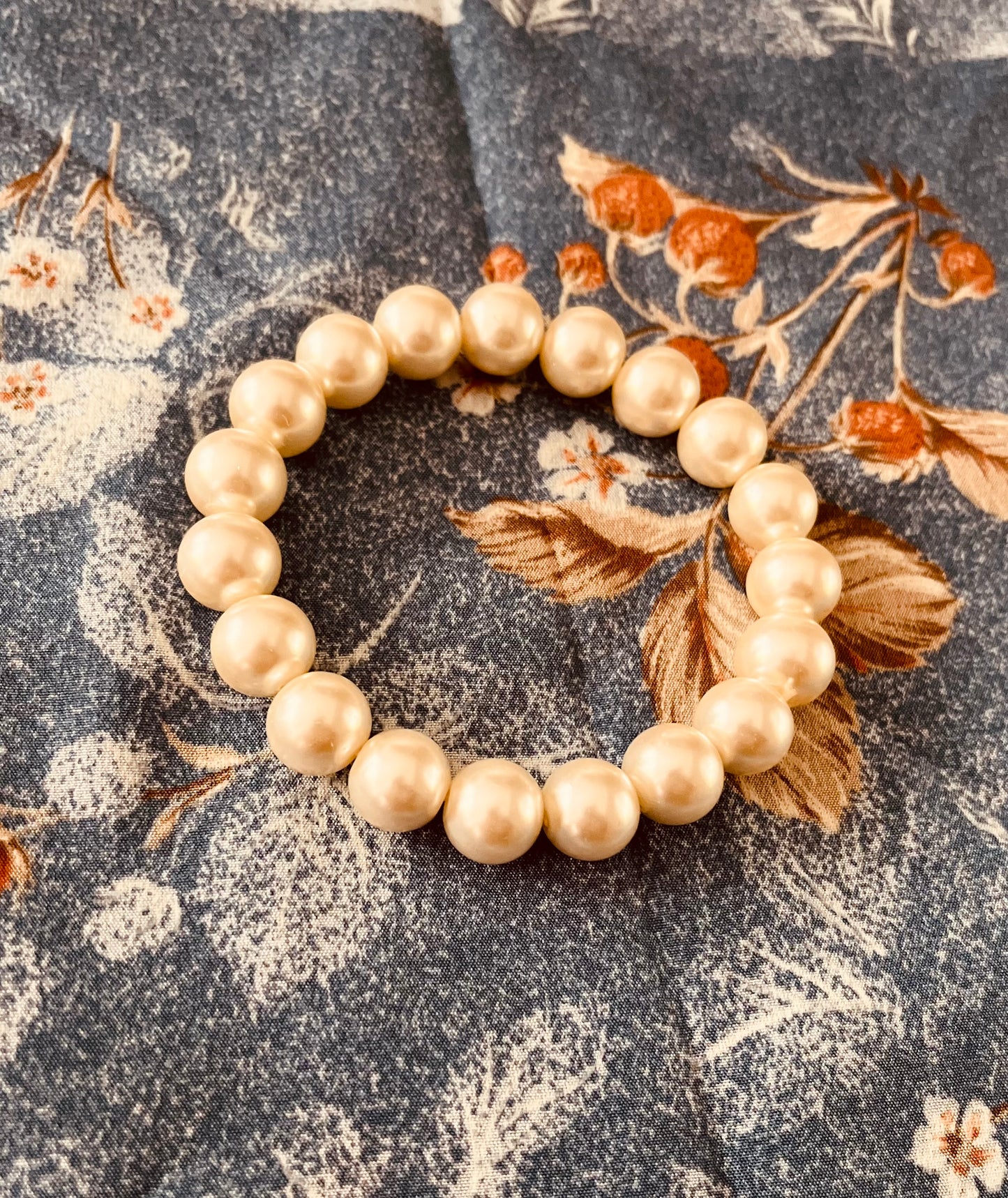 Glass Bead Pearl Bracelet