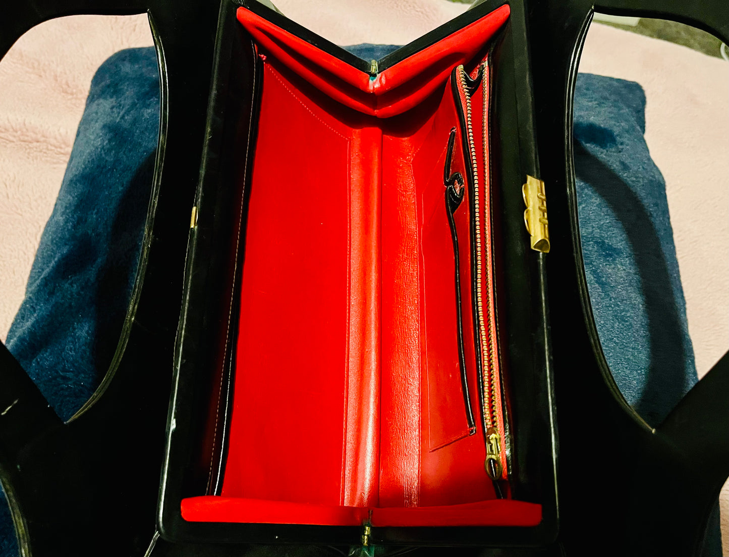 Black and Red Leather Vintage Handbag