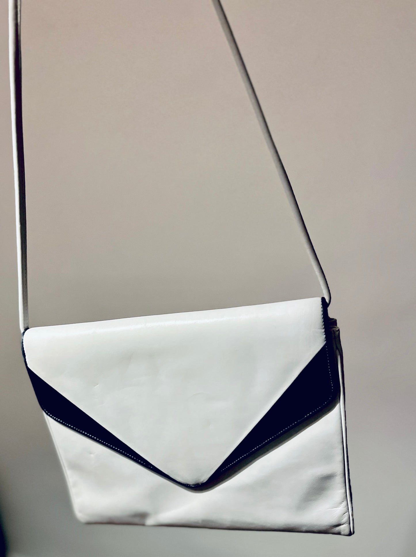 White and Black Debonair 1960s Vintage Handbag