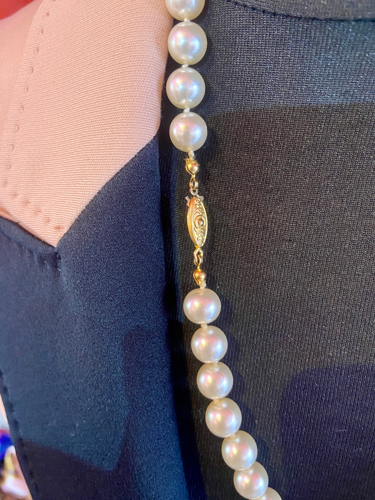 Elegant Pearl Style Necklace