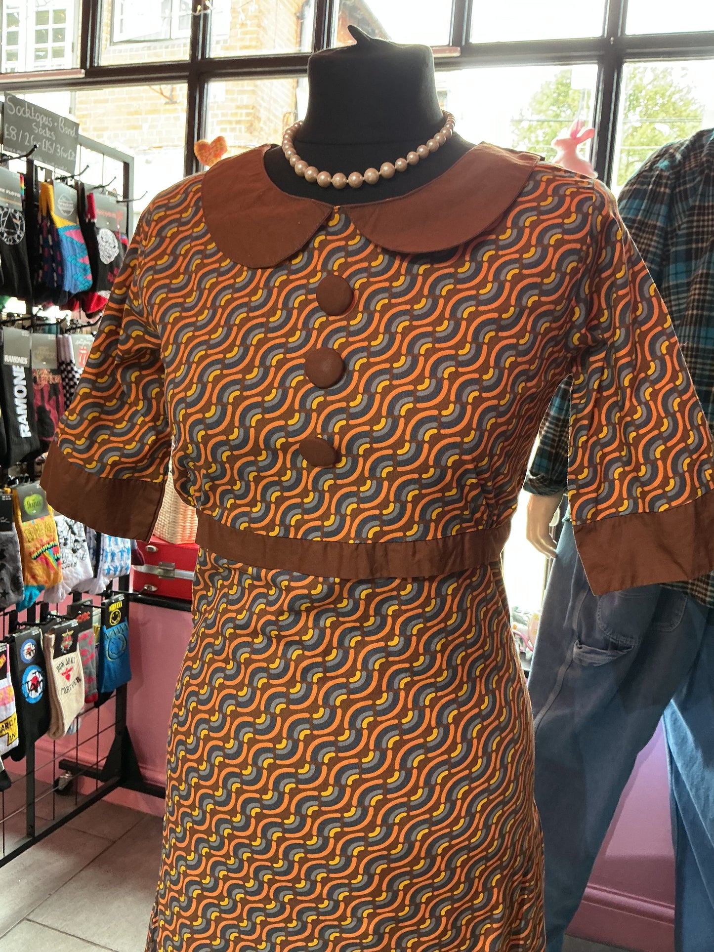 Madcap Mod Style 60s Shift Dress