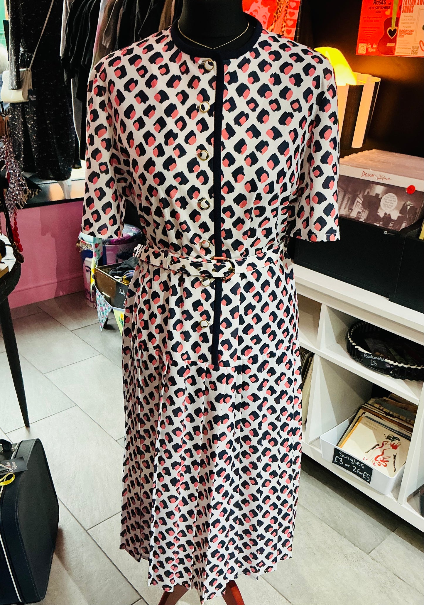 1980s Vintage Canda Art Deco Style Flapper Dress