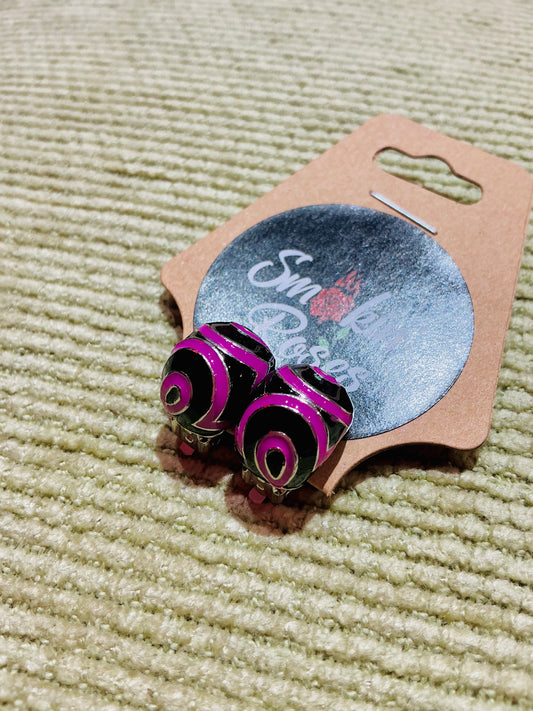 1980s Vintage Pink and Black Clip on Earrings