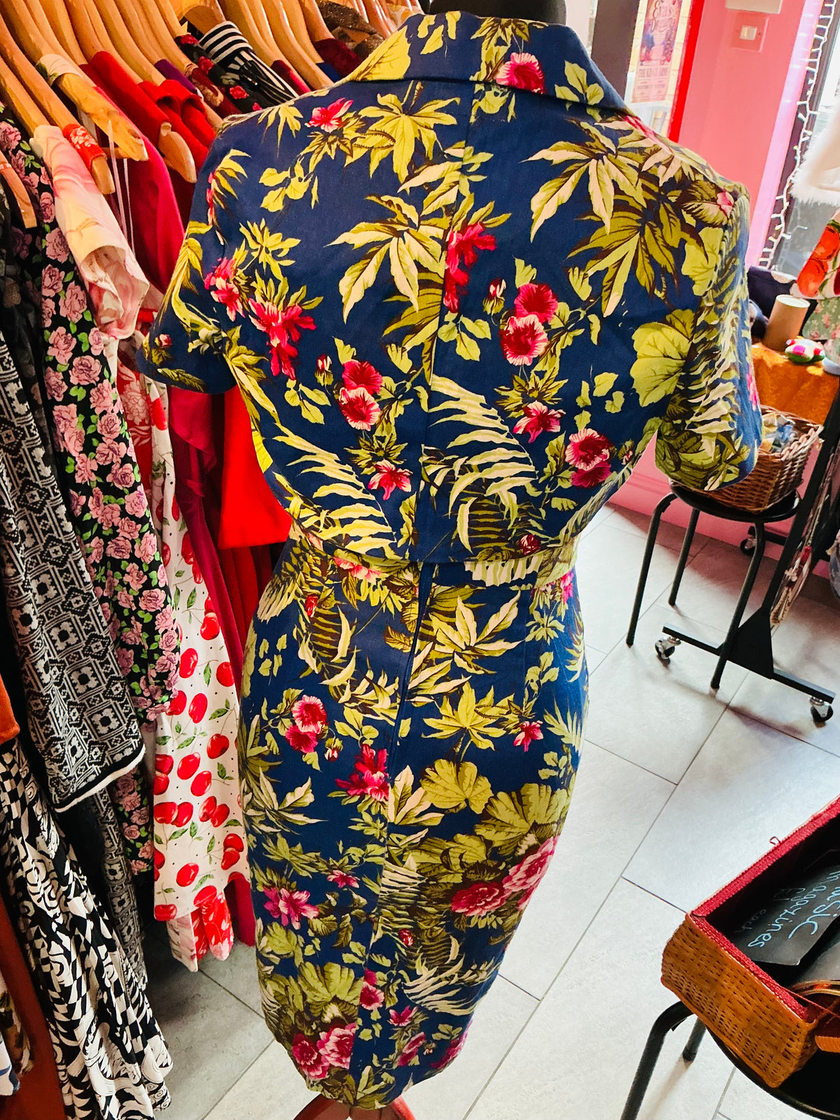1950s Style Lindy Bop Tropical Floral Pencil Dress and Bolaro