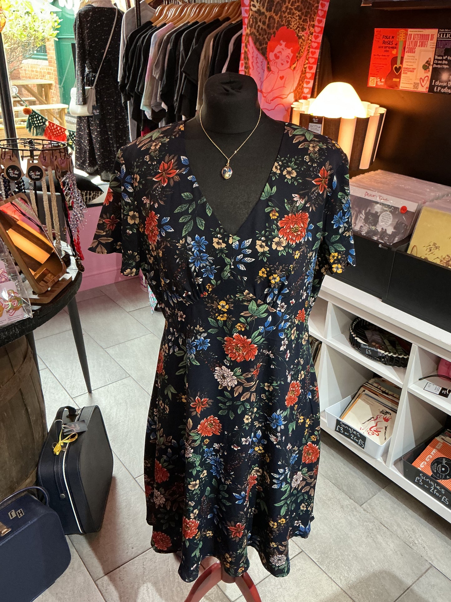 Navy Floral Yumi Dress