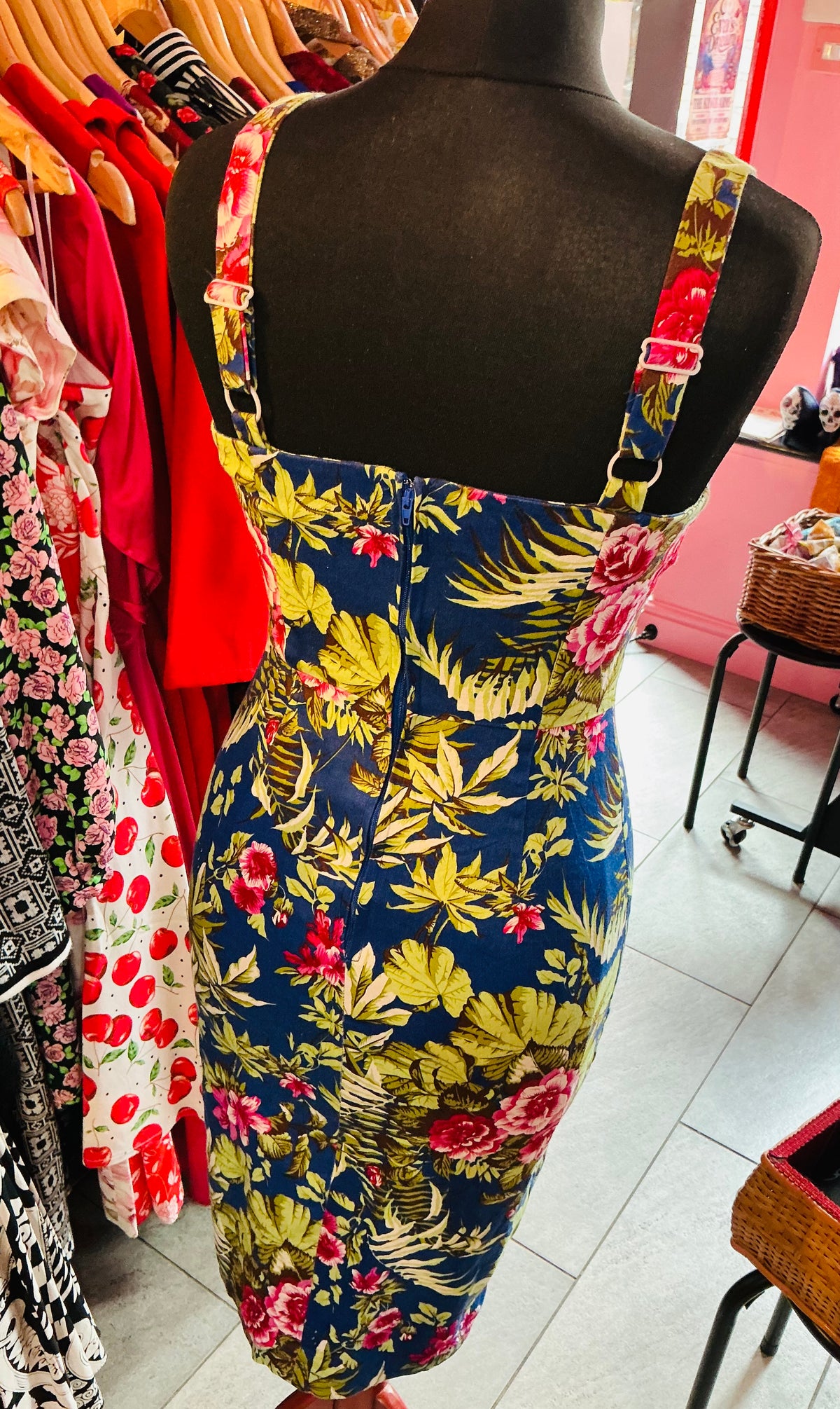 1950s Style Lindy Bop Tropical Floral Pencil Dress and Bolaro