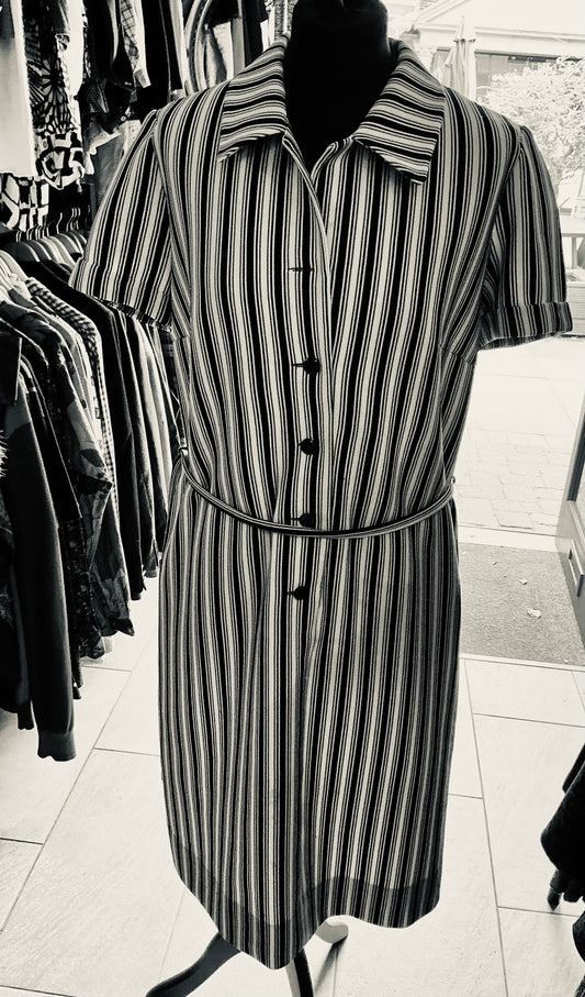 1980s Vintage C&A Black and White Striped Dress 