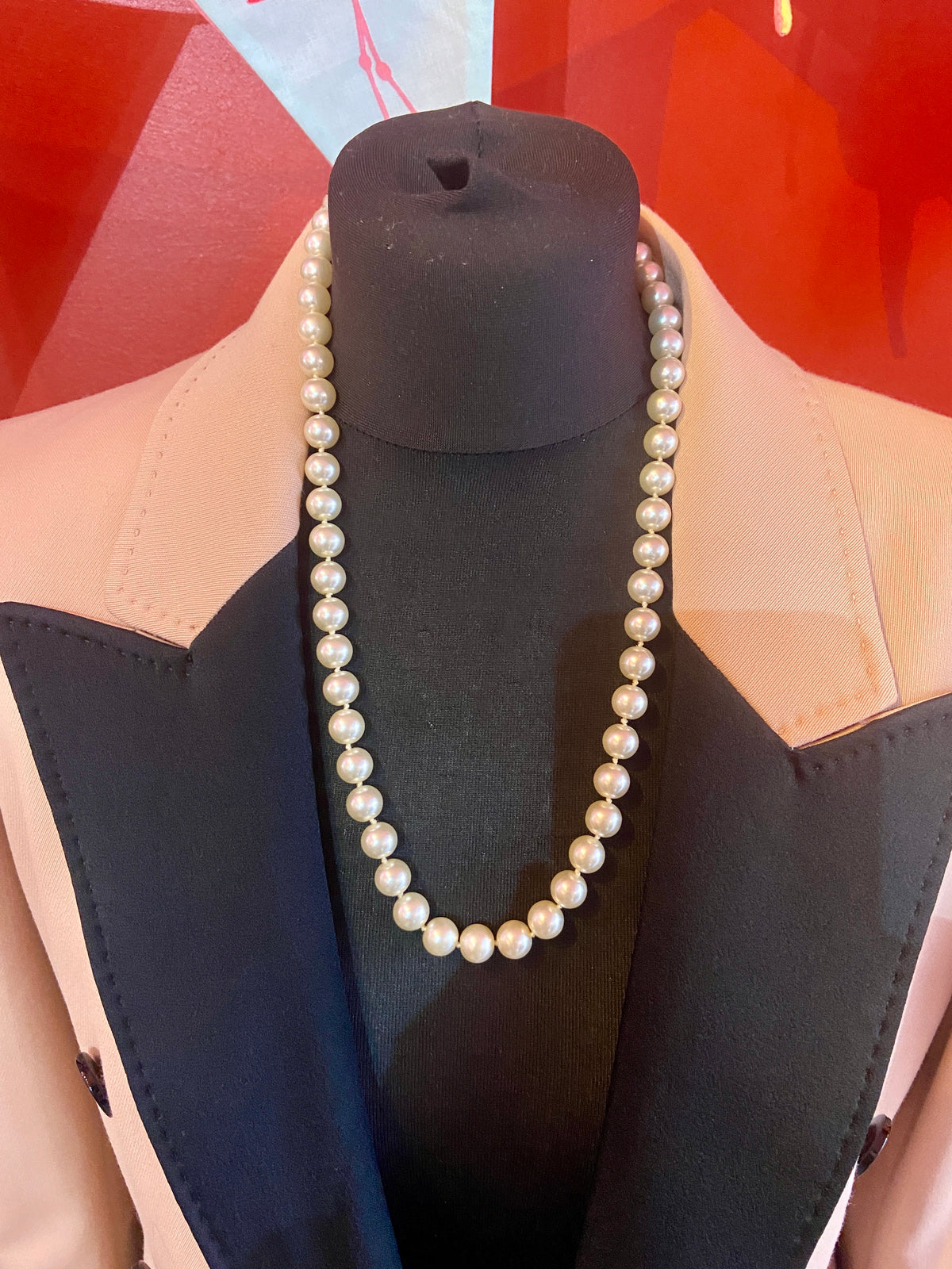 Elegant Pearl Style Necklace