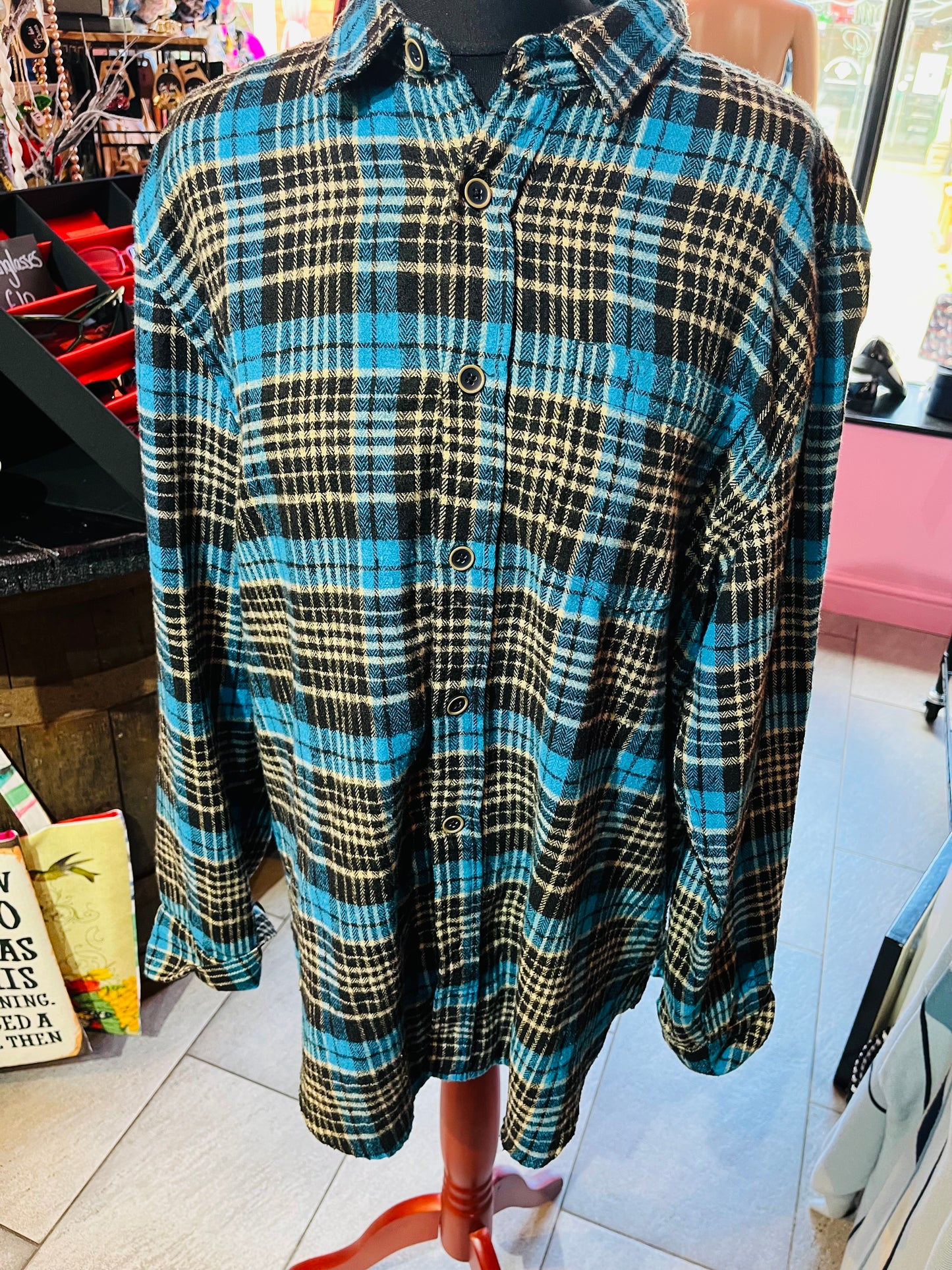 90s Vintage Blue and Black Shirt