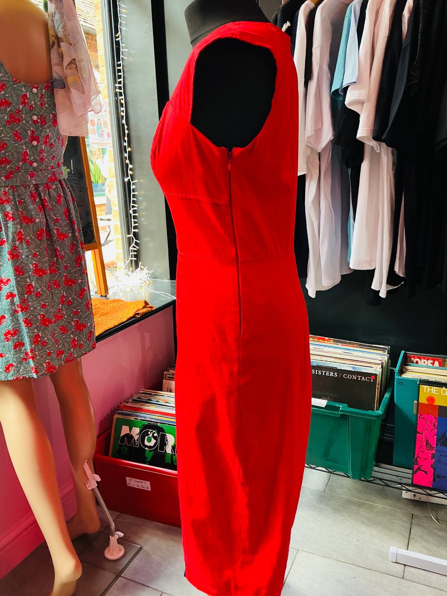 1950s Style Hearts & Roses Red Pencil Dress