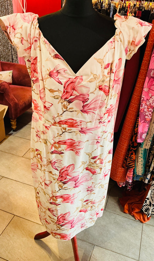 1950s Style Japanese Floral Pink and White Pencil Dress
