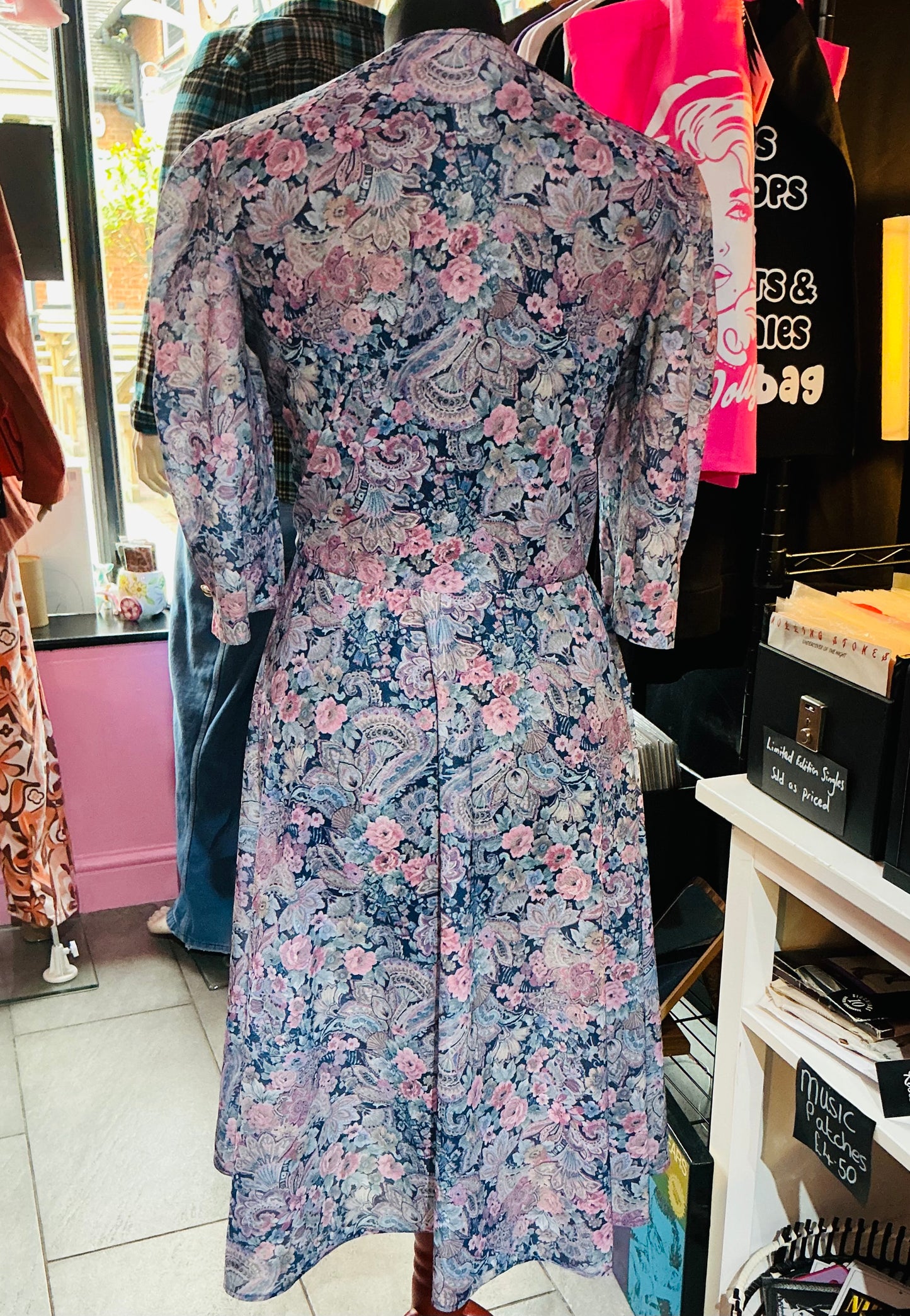 1980s Vintage US California Looks Floral Tea Dress