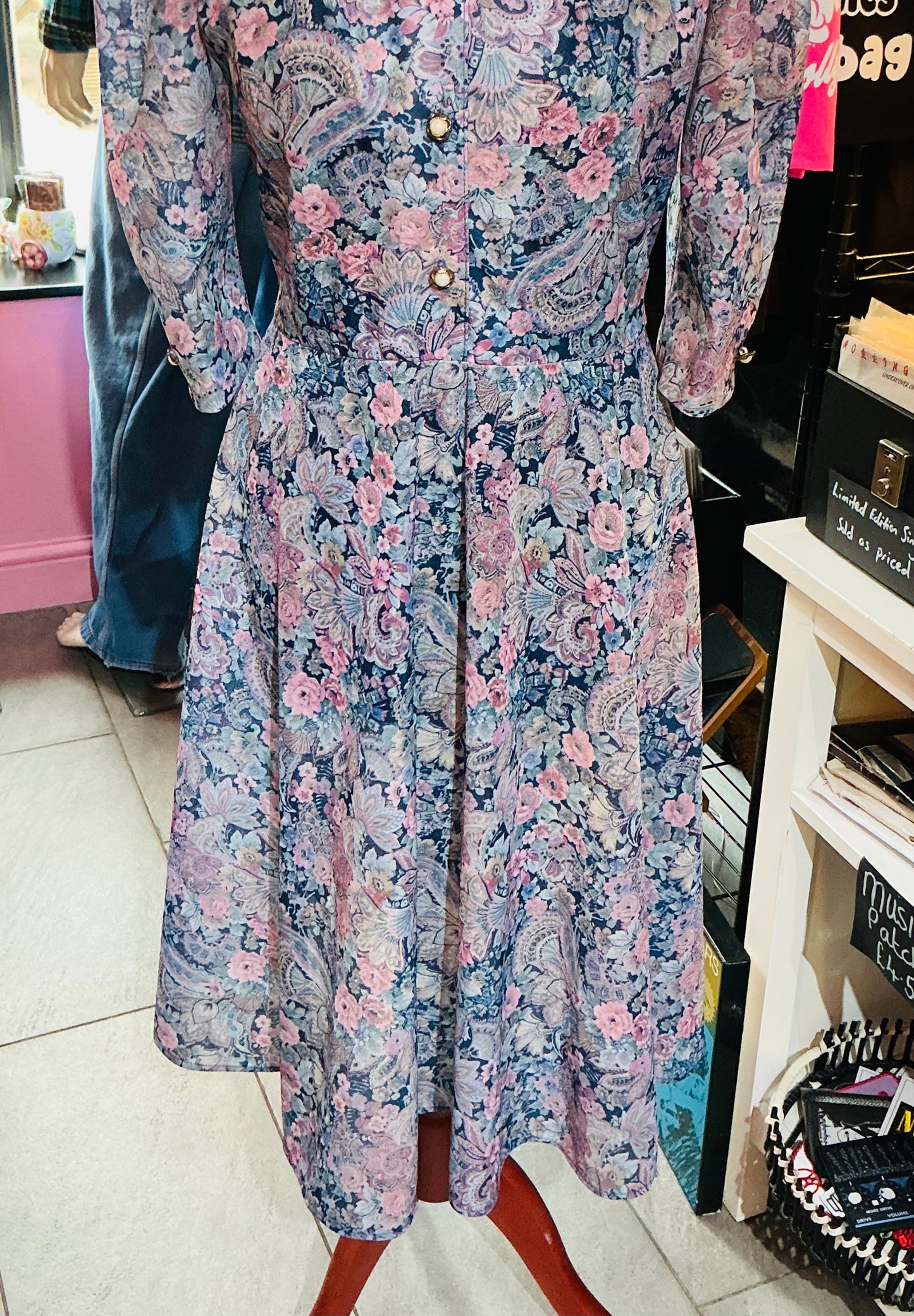 1980s Vintage US California Looks Floral Tea Dress