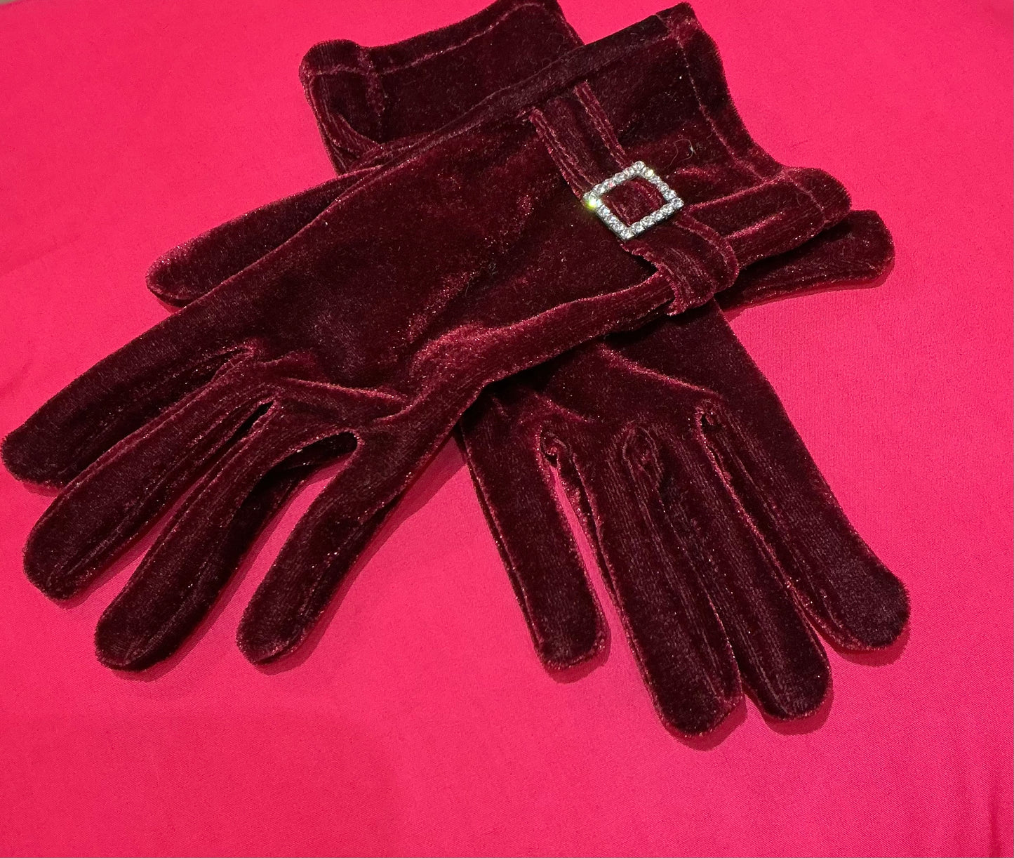 1920s Style Burgundy Velvet Gloves