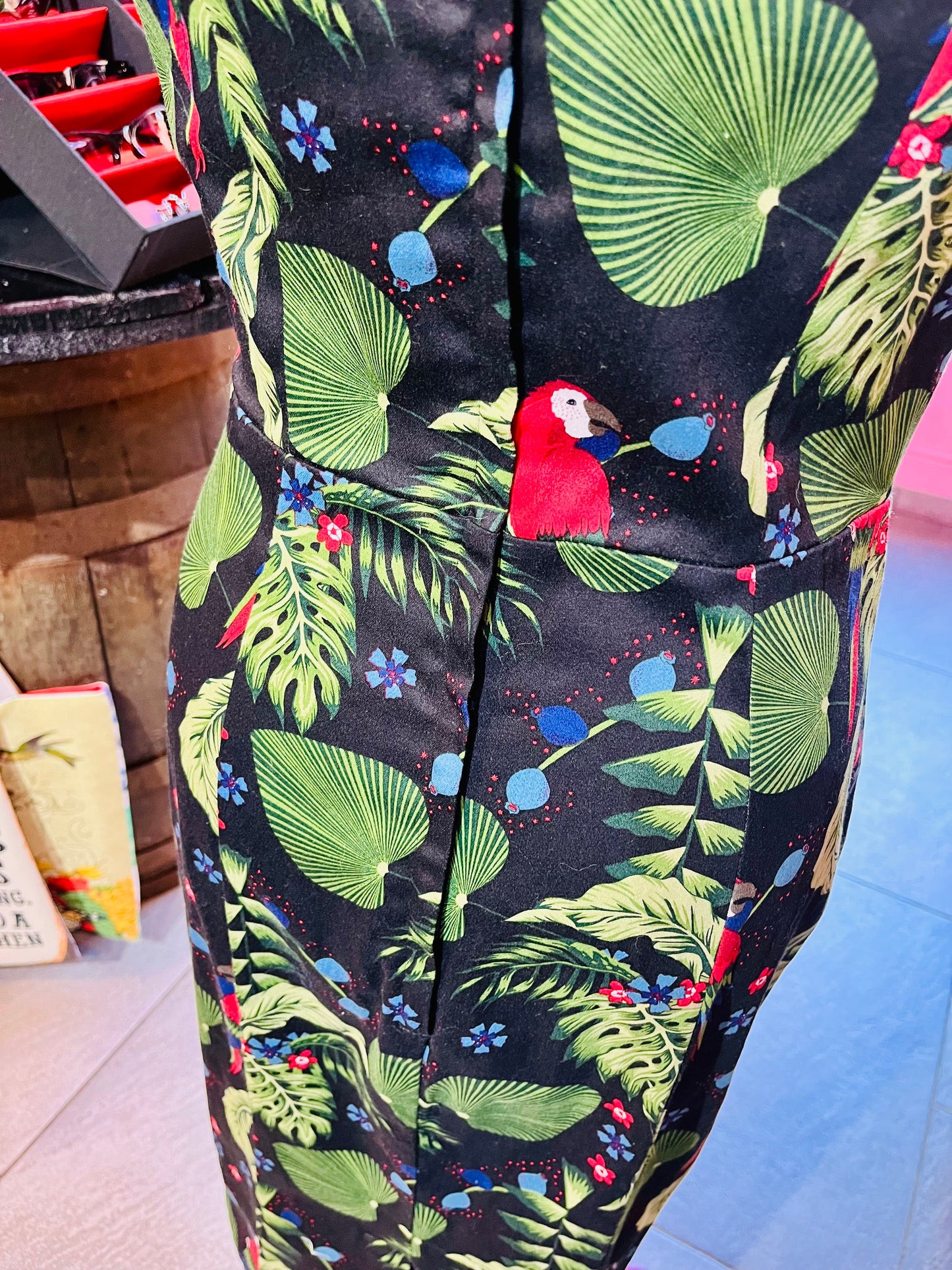Collectif 50s Style Tropical Birds Pencil Dress