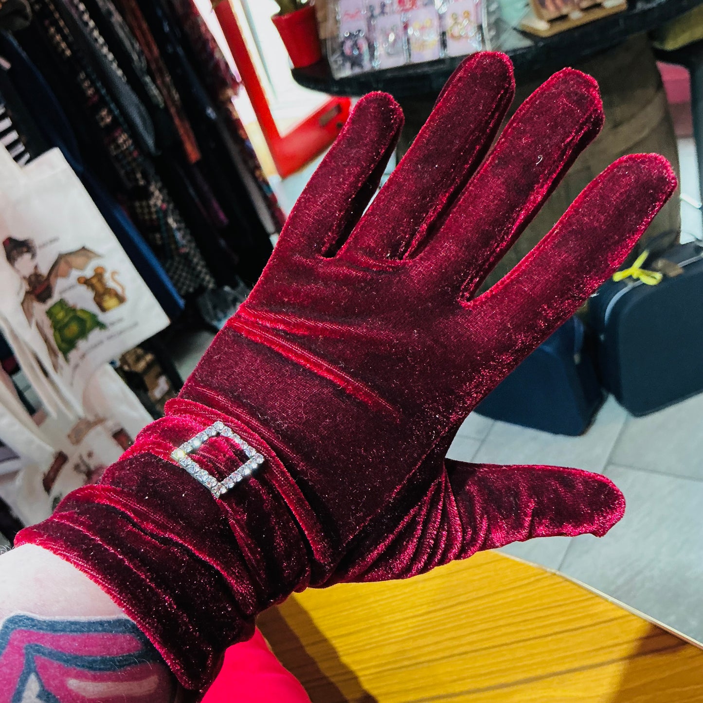 1920s Style Burgundy Velvet Gloves