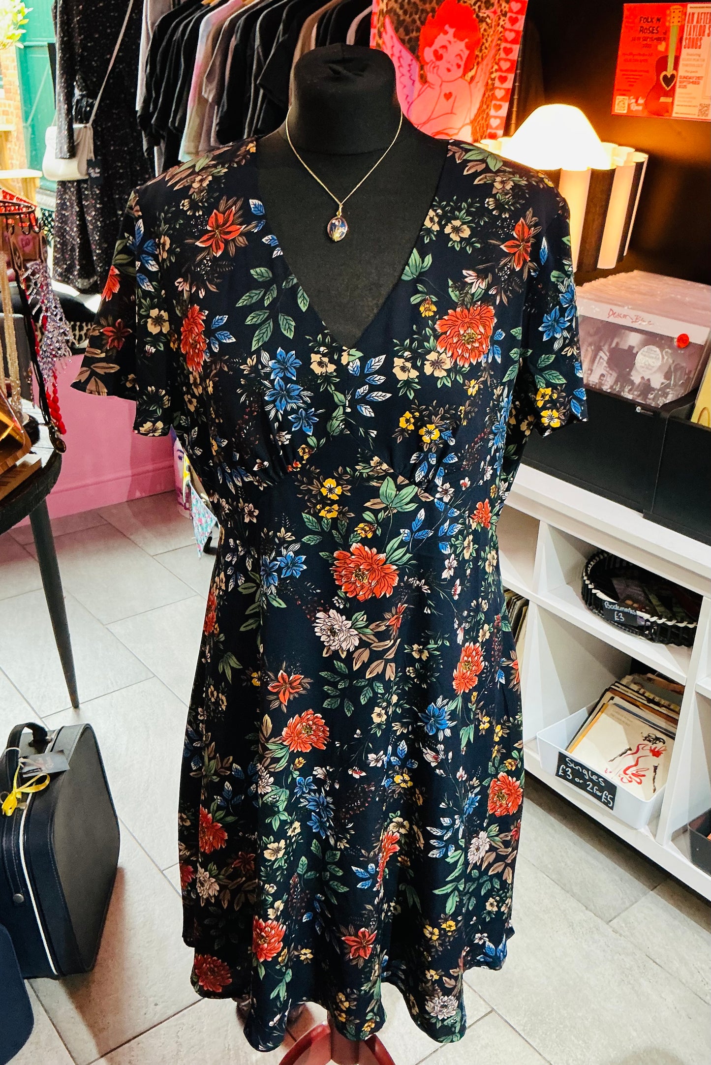 Navy Floral Yumi Dress