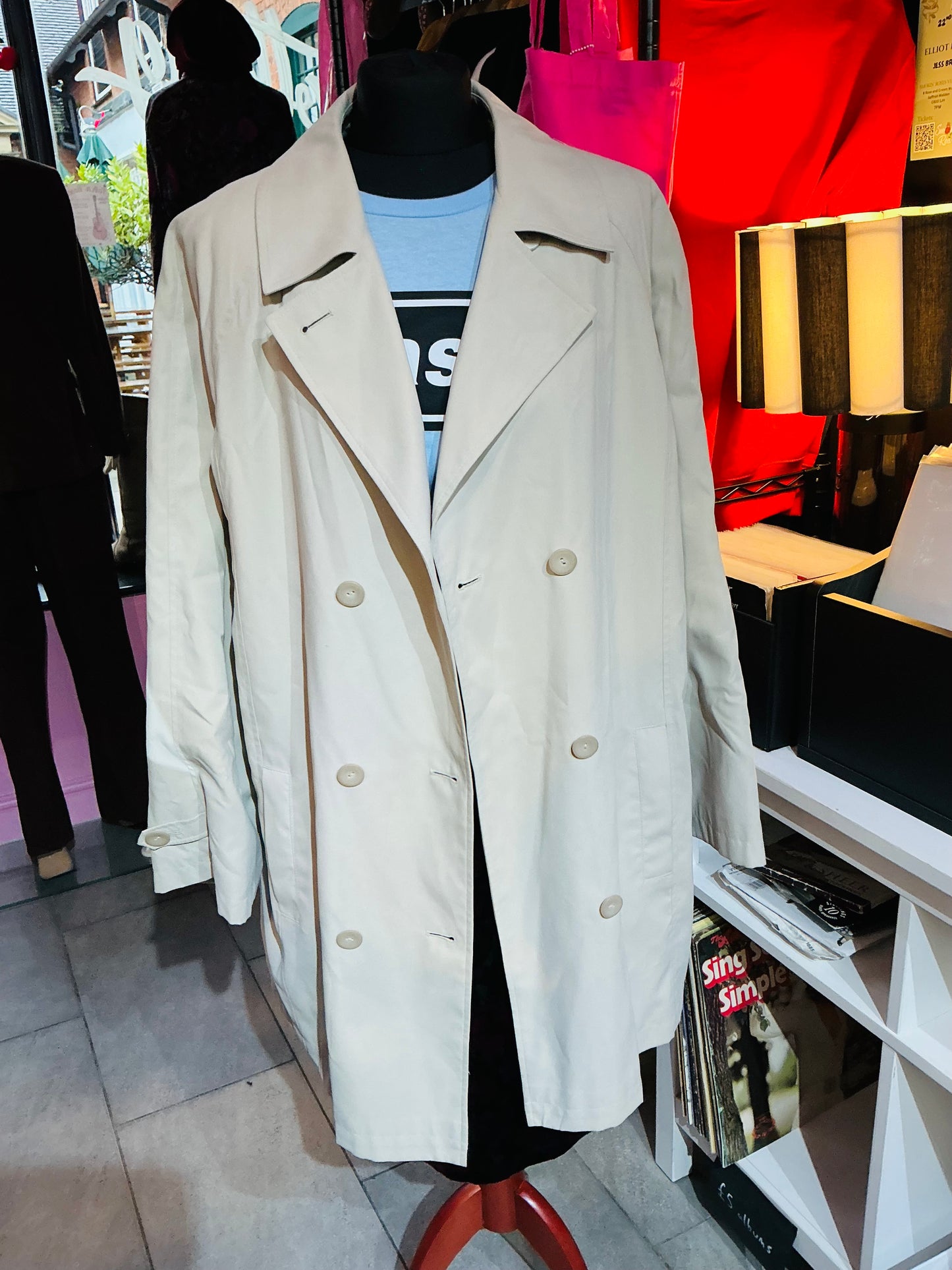 1990s Vintage Cream Holmewood Trench Coat