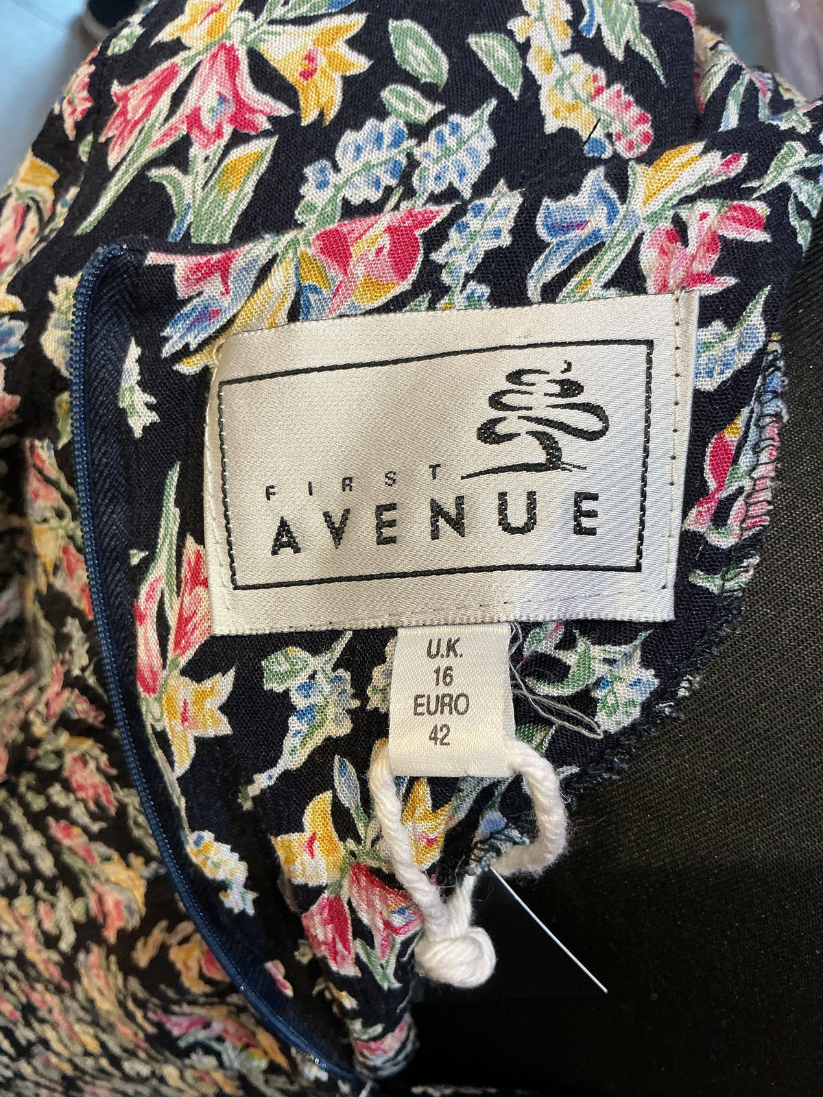 1980s Vintage Floral First Avenue Tea Dress