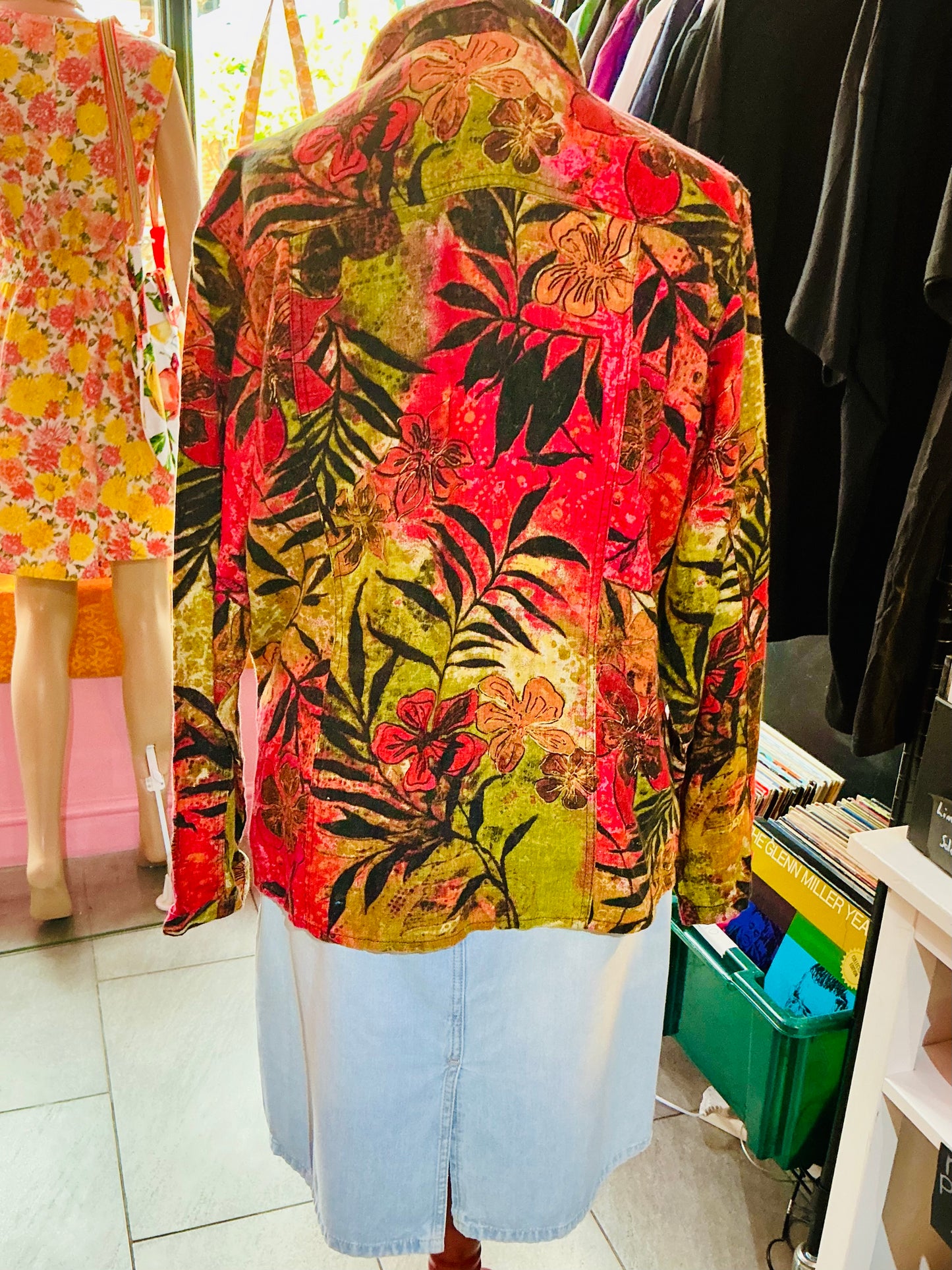 1990s Vintage Tropical Floral Linen Jacket