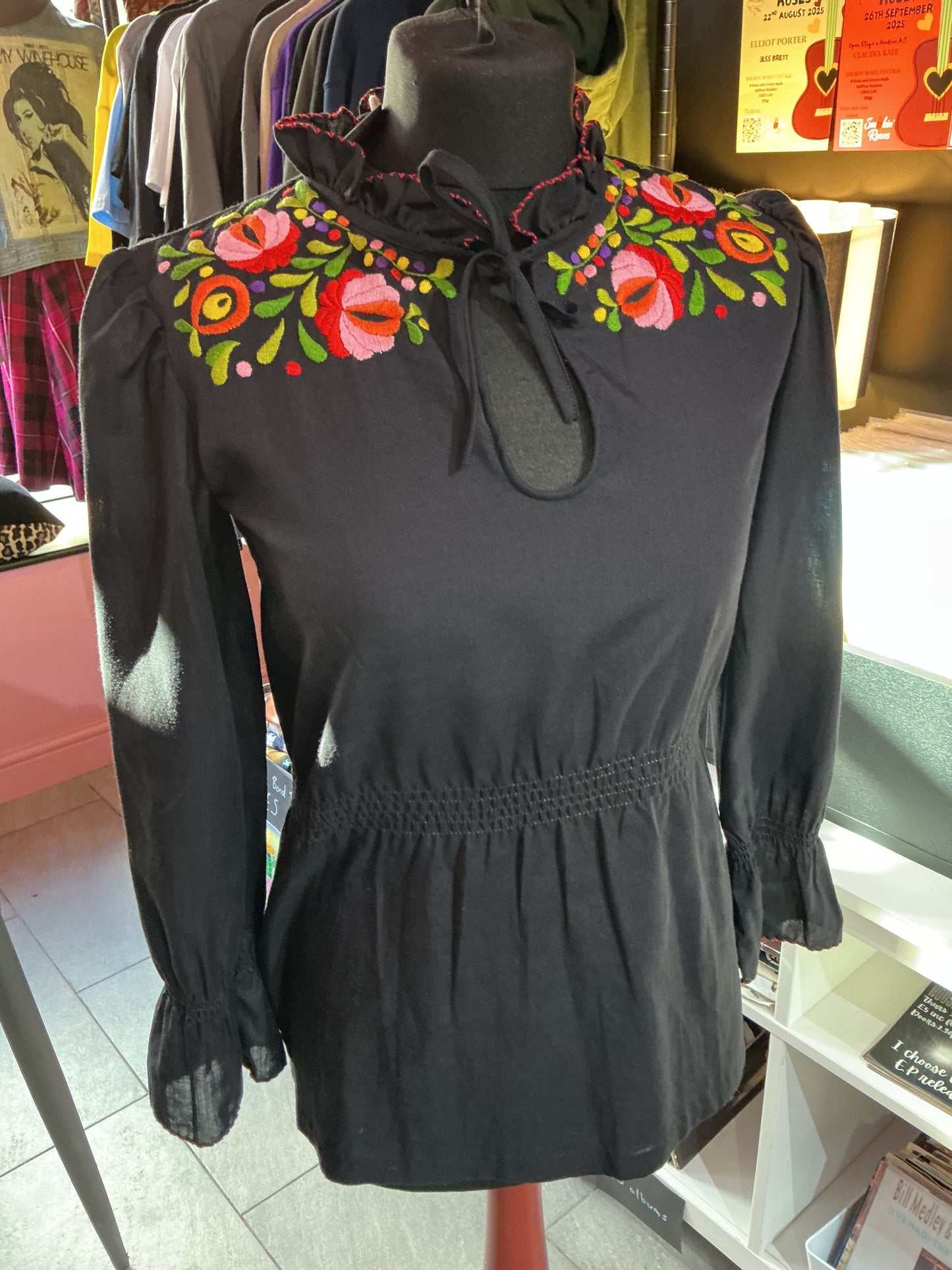 1970s Boho Vintage Embroidered Blouse