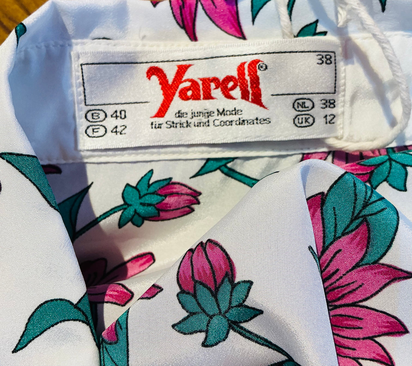 1980s Vintage Pink Floral Yarell Blouse