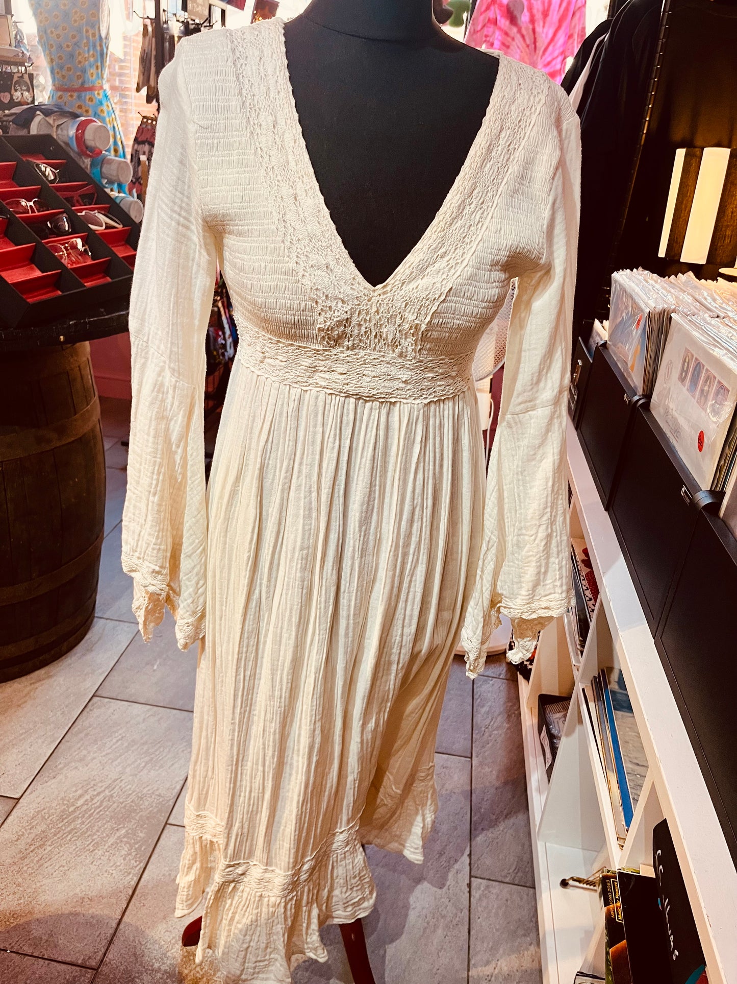Cream 70s Boho Style Hippie Shake Maxi Dress